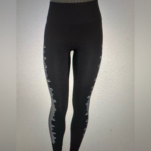 Black Line by Noli “jagger” Leggings - Picture 1 of 5